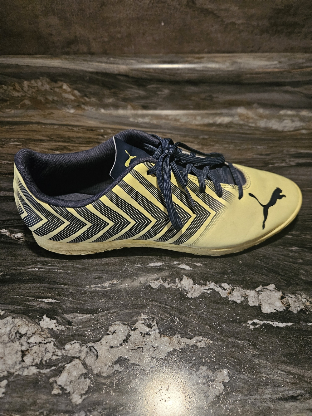Puma Indoor Performance Soccer Shoes - Picture 8 of 9